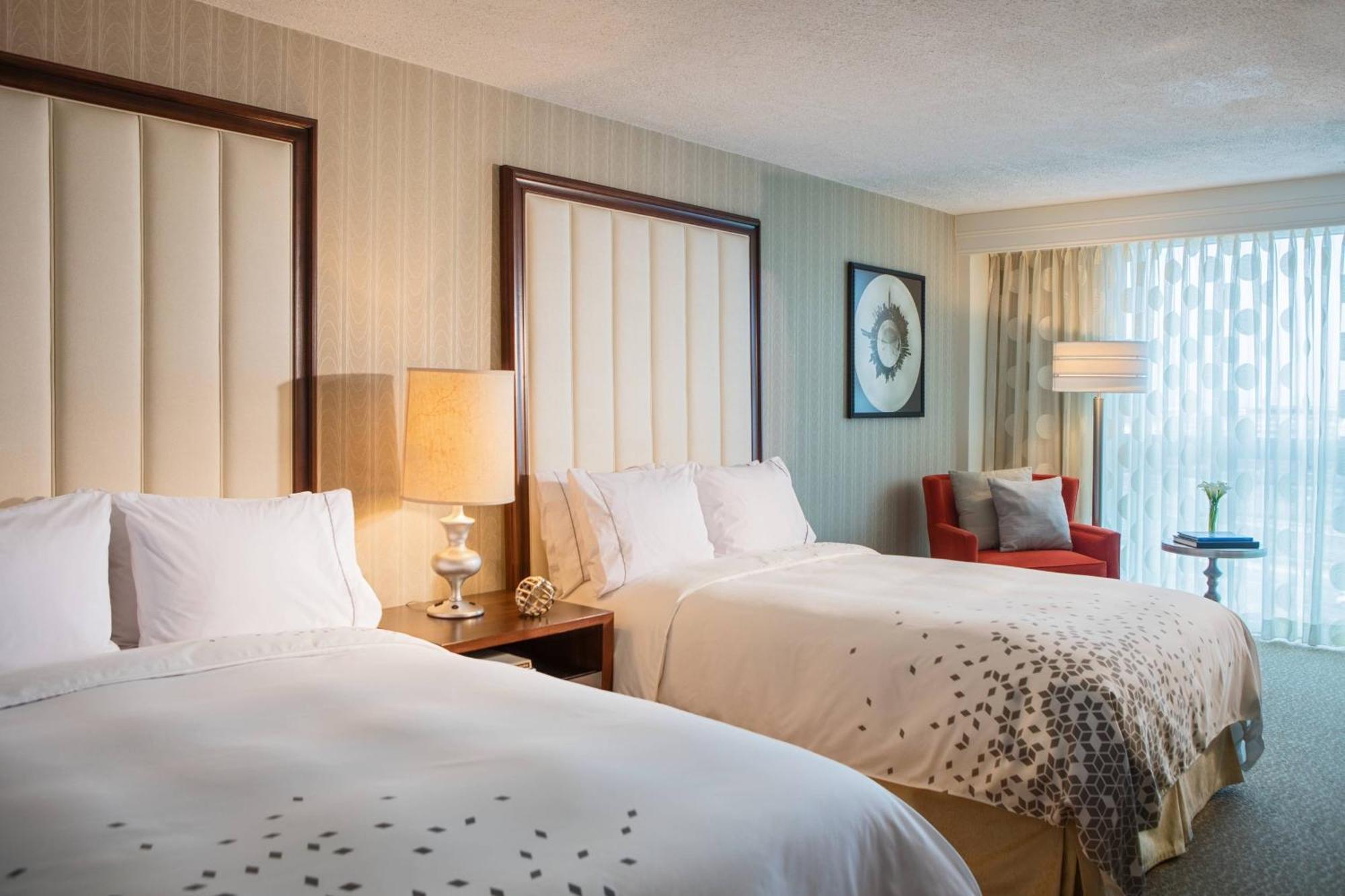 Renaissance Newark Airport Hotel Elizabeth Exterior photo