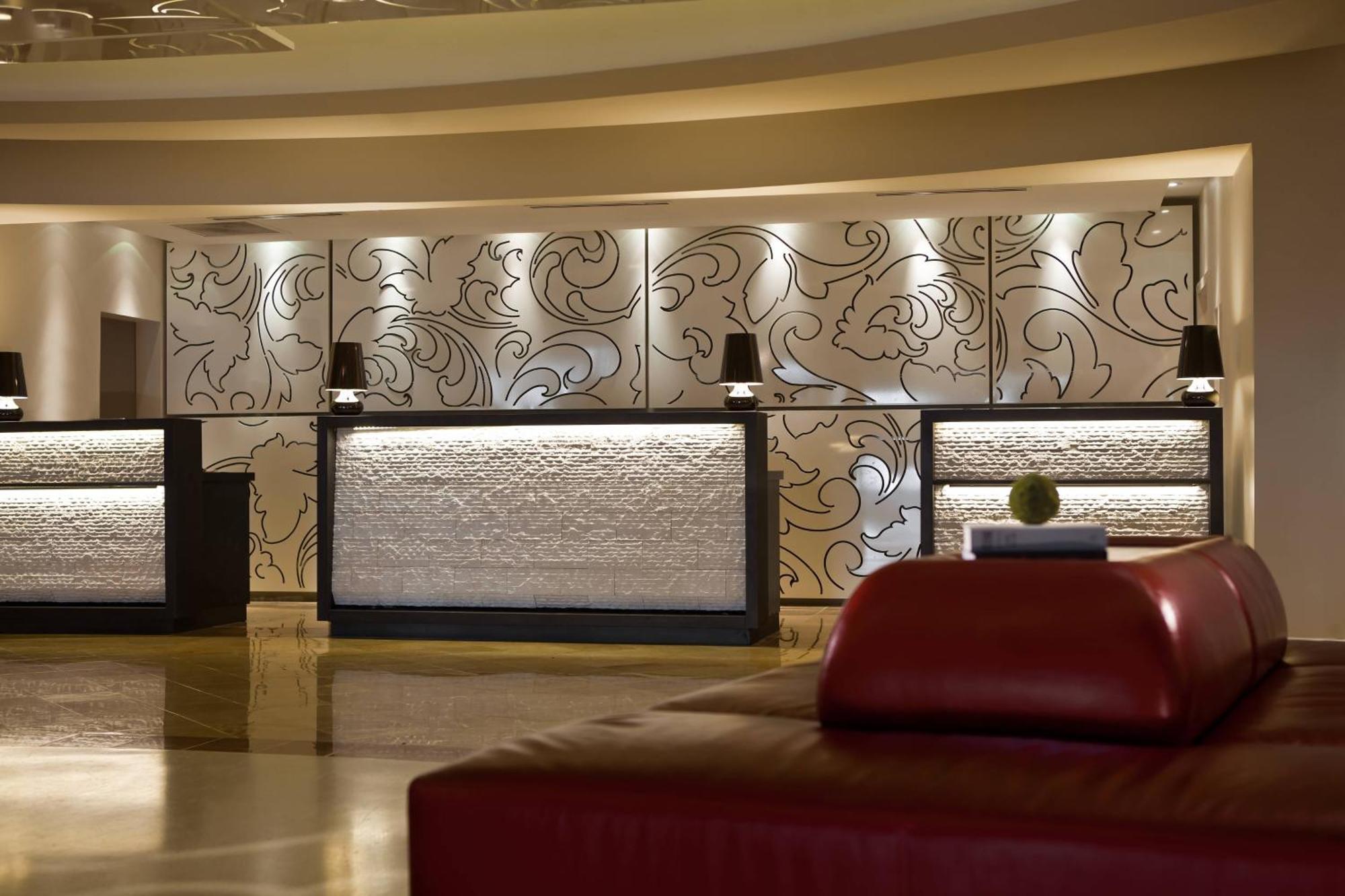 Renaissance Newark Airport Hotel Elizabeth Exterior photo